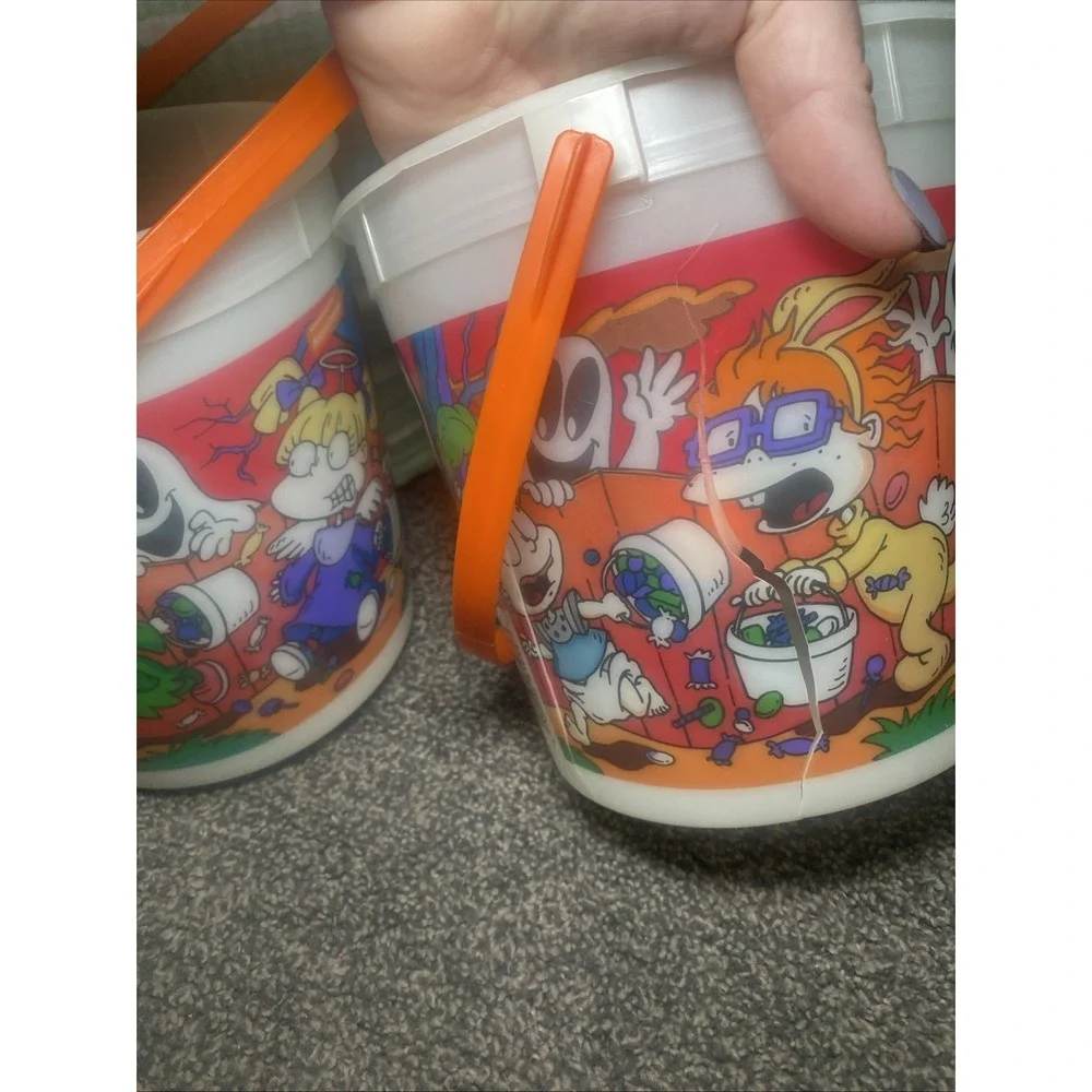 VTG 1998 Blockbuster Video Rugrats "PLAY PAK" Glow-in-the-Dark Halloween Bucket - Picture 9 of 10